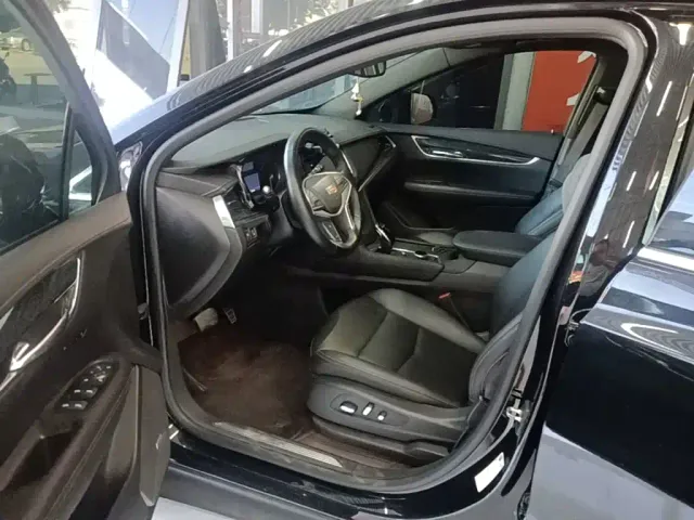 Cadillac XT5 — Фото автомобиля 15