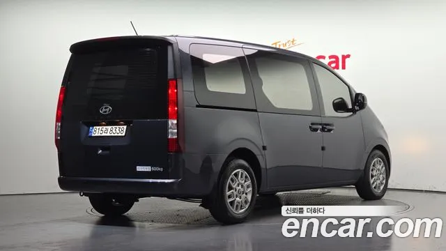 Hyundai Staria — Фото автомобиля 2