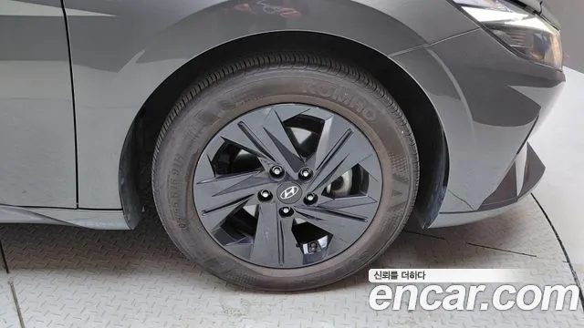 Hyundai Avante CN7 — Фото автомобиля 21