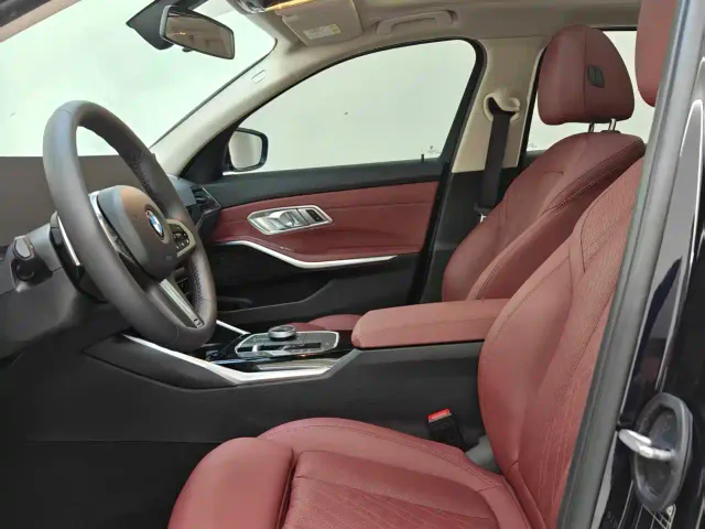 BMW 3 Series — Фото автомобиля 16