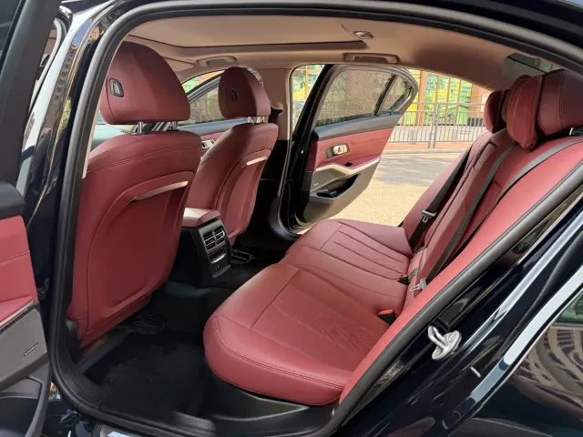 BMW 3 Series — Фото автомобиля 5