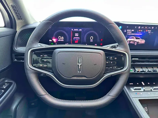 Lincoln Corsair — Фото автомобиля 11
