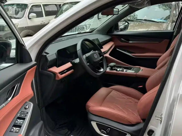 Changan CS75 Plus — Фото автомобиля 6