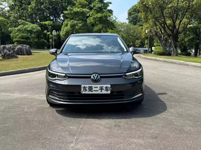 Volkswagen Golf — Фото автомобиля 3