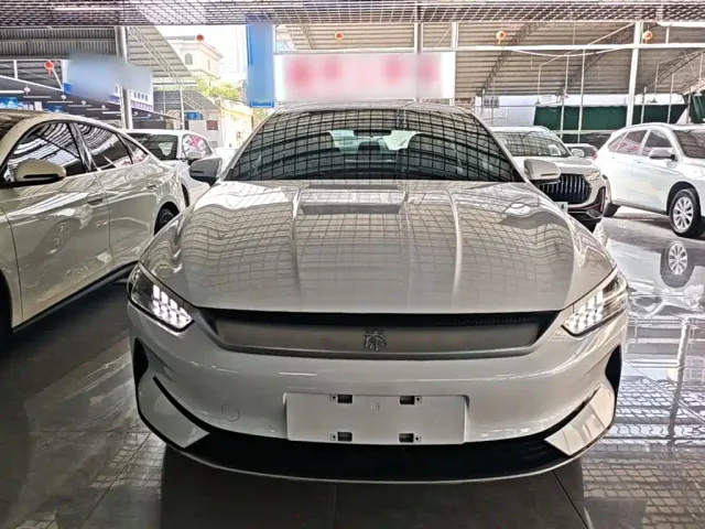 BYD Qin PLUS — Фото автомобиля 2