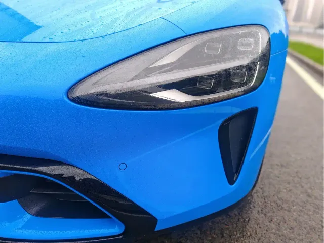 Xiaomi SU7 — Фото автомобиля 7