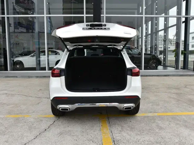 Mercedes-Benz GLA-Class — Фото автомобиля 10