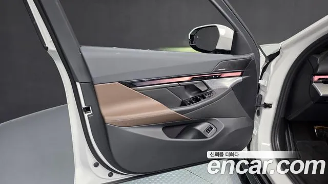 BMW 5-Series — Фото автомобиля 17