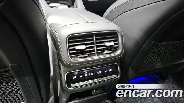 Mercedes-Benz GLE-Class — Фото автомобиля 25