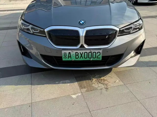 BMW i3 — Фото автомобиля 2