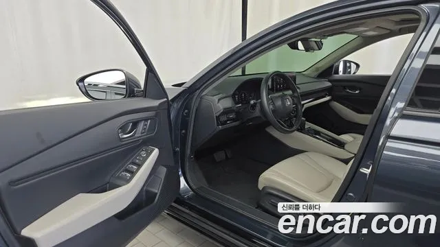 Honda Accord Generation 11 — Фото автомобиля 10