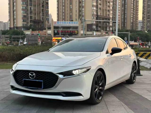 Фотография автомобиля — Mazda Axela