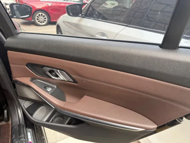 BMW 3 Series — Фото автомобиля 19