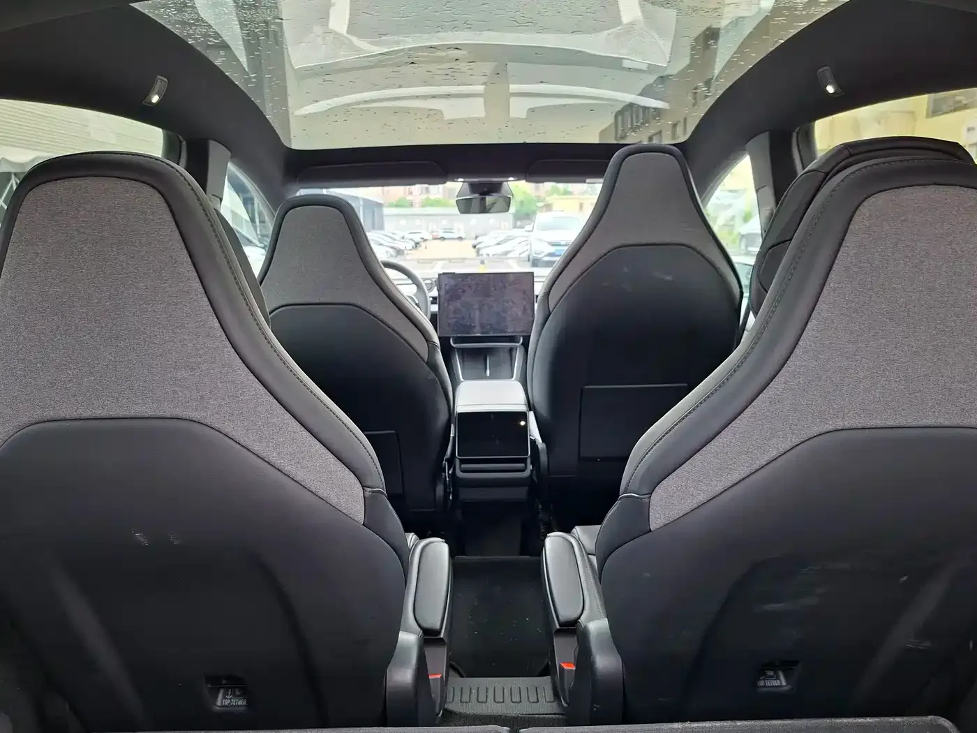 Tesla Model Y L 2025 Facelift Long Range AWD — Фото автомобиля 15