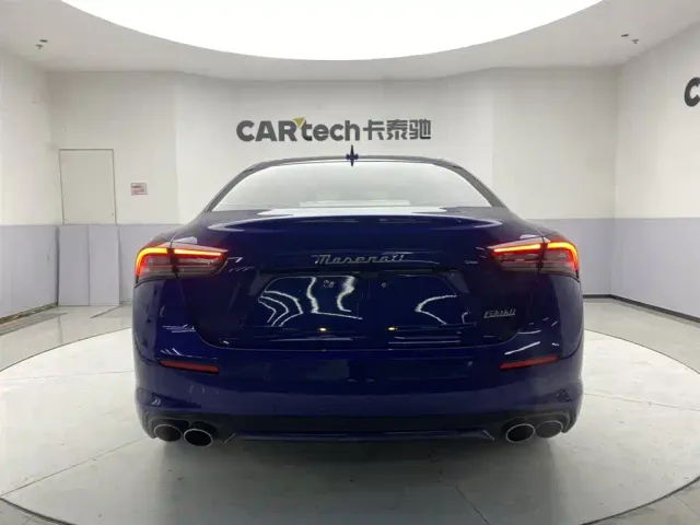 Maserati Ghibli — Фото автомобиля 6