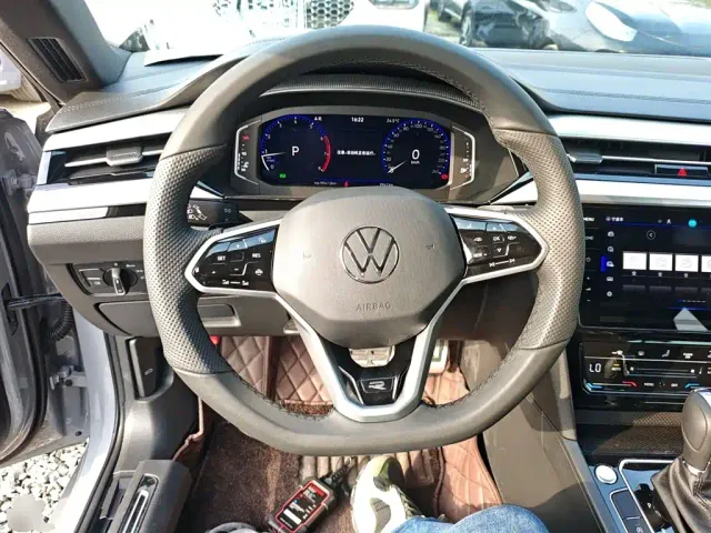 Volkswagen CC — Фото автомобиля 10