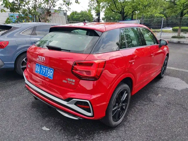 Audi Q2L — Фото автомобиля 9