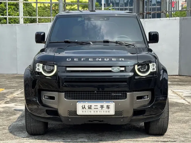 Land Rover Defender — Фото автомобиля 2