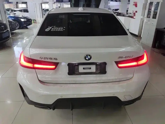 BMW 3 Series — Фото автомобиля 5