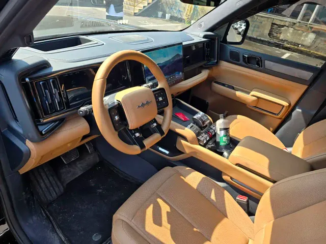 BYD FangChengBao Leopard 5 — Фото автомобиля 11