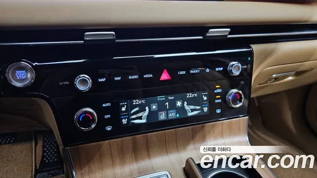 Genesis G80 Бензин 2.5 турбо 2WD — Фото автомобиля 26