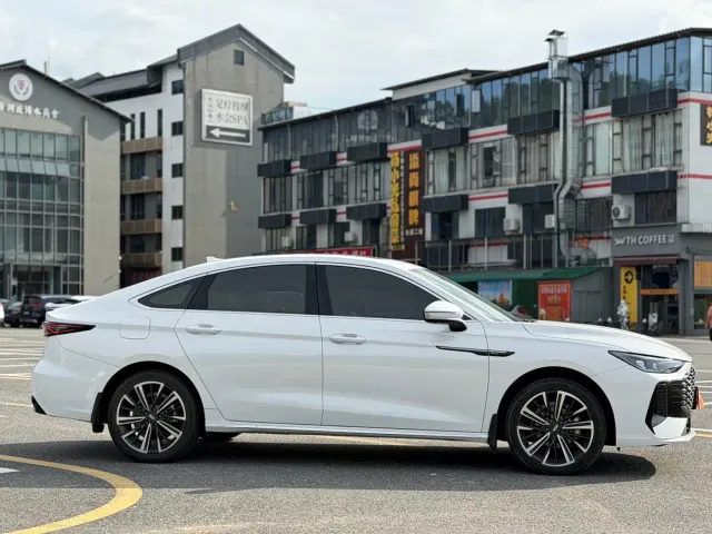 Chery Arrizo 8 PRO — Фото автомобиля 5