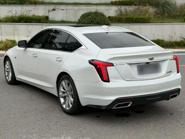 Cadillac CT5 — Фото автомобиля 9