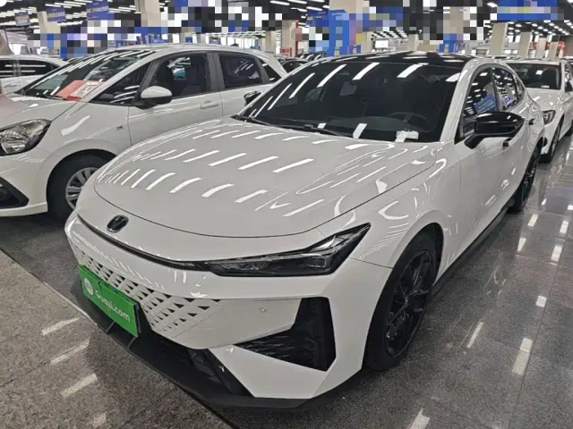 Фотография автомобиля — Changan UNI-V