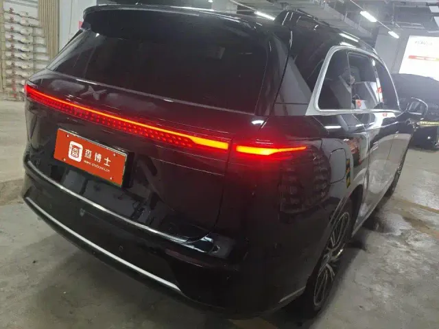 Xpeng G9 — Фото автомобиля 8