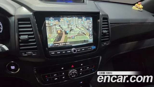 KG_Mobility_Ssangyong Rexton Новый Rexton Sport Khan Дизель 2.2 4WD — Фото автомобиля 15