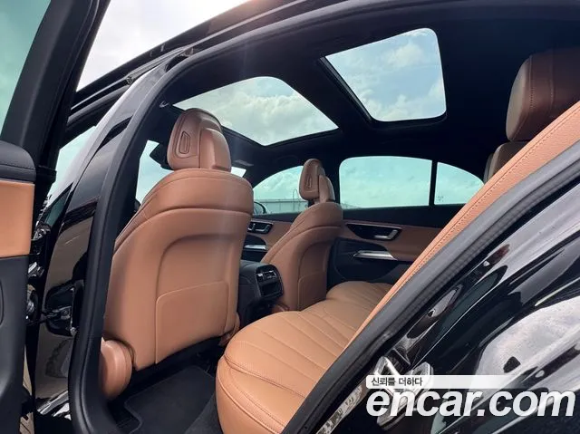 Mercedes-Benz E-Class — Фото автомобиля 19
