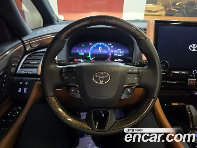 Toyota Alphard — Фото автомобиля 17