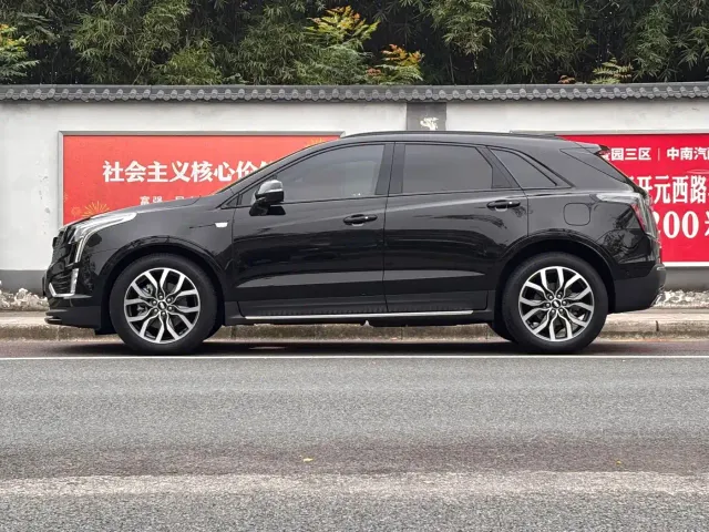 Cadillac XT5 — Фото автомобиля 3
