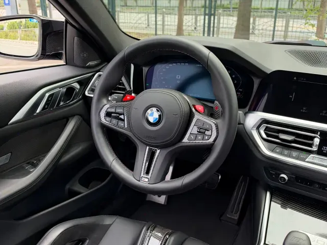 BMW M4 — Фото автомобиля 18