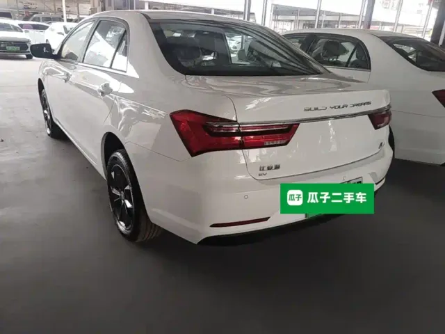 BYD Qin — Фото автомобиля 4