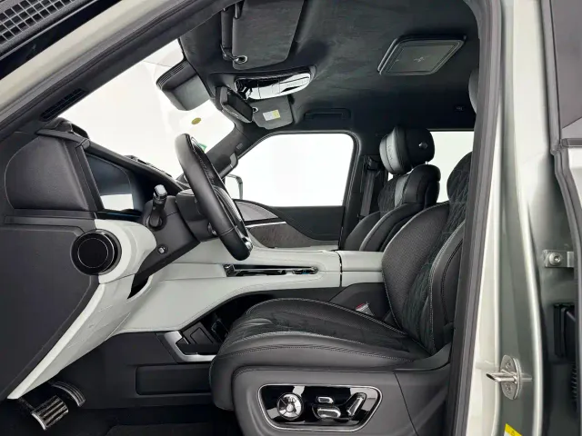 BYD U8 — Фото автомобиля 10