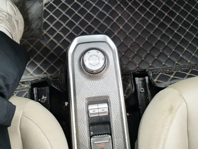 Baojun Yep — Фото автомобиля 13