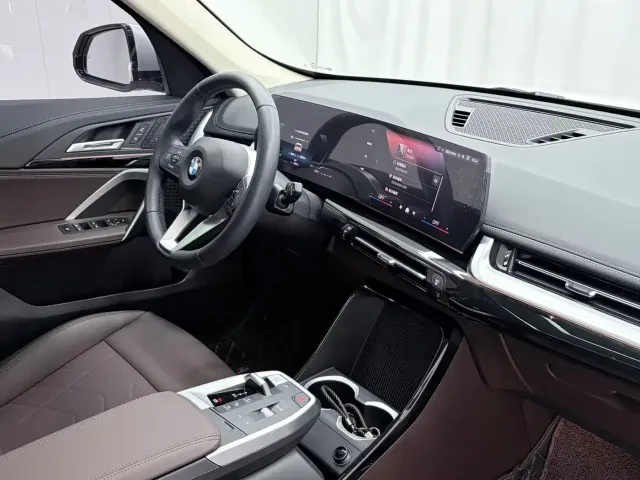 BMW BMW X1 2023 sDrive20Li X Design Package — Фото автомобиля 19