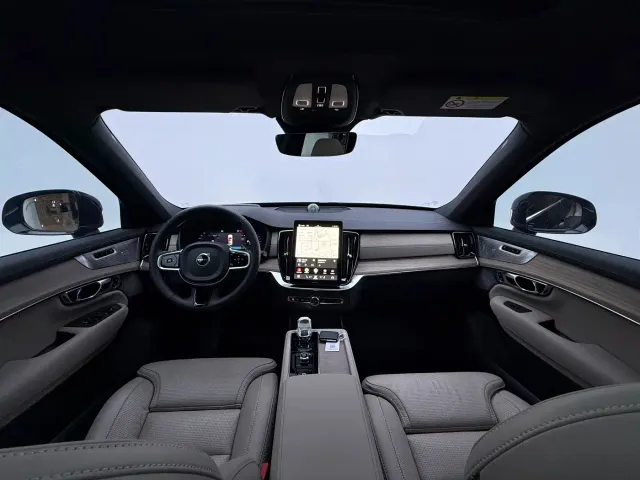 Volvo XC90 — Фото автомобиля 19