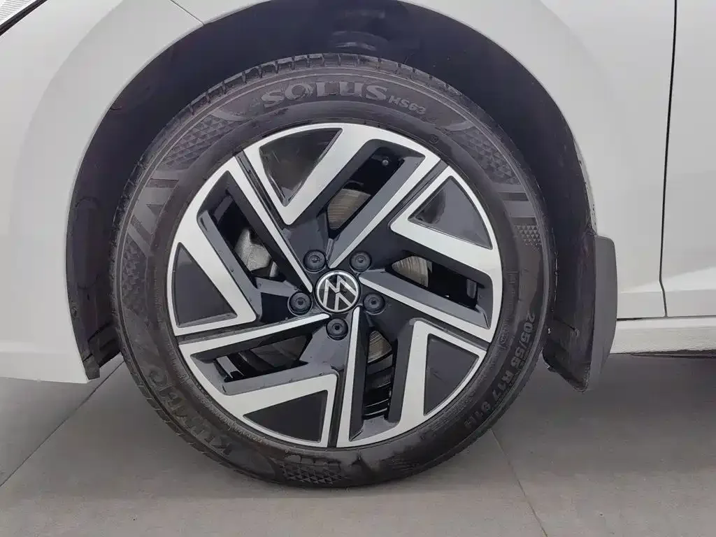 Volkswagen Sagitar 2025 300TSI DSG Surpass Edition — Фото автомобиля 17