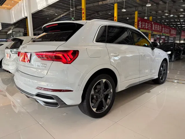 Audi Q3 — Фото автомобиля 9