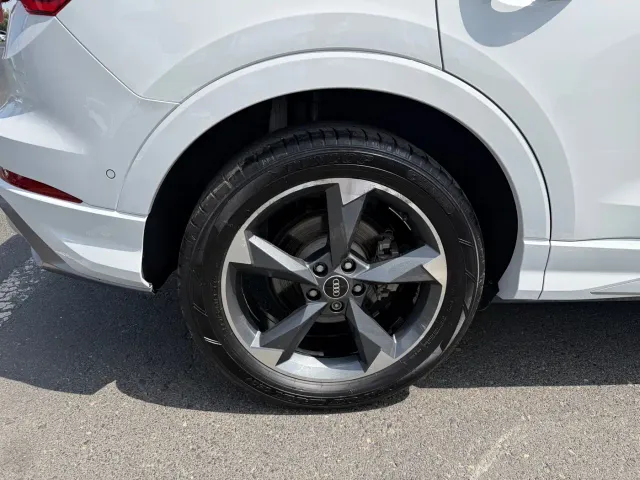 Audi Q3 — Фото автомобиля 17
