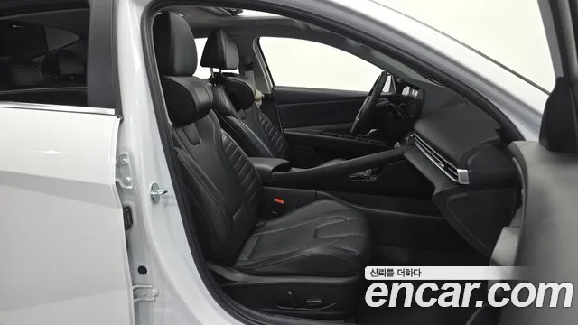 Hyundai Avante CN7 — Фото автомобиля 11