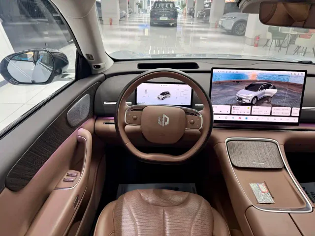 Leapmotor C11 — Фото автомобиля 4