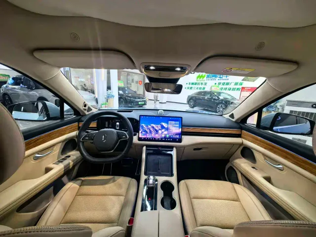 Aito M5 — Фото автомобиля 10