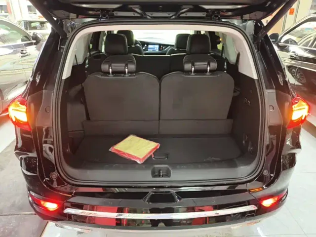 Buick Enclave — Фото автомобиля 18