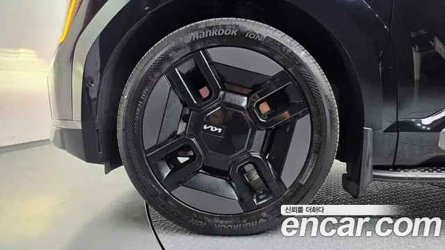 Kia EV9 — Фото автомобиля 4