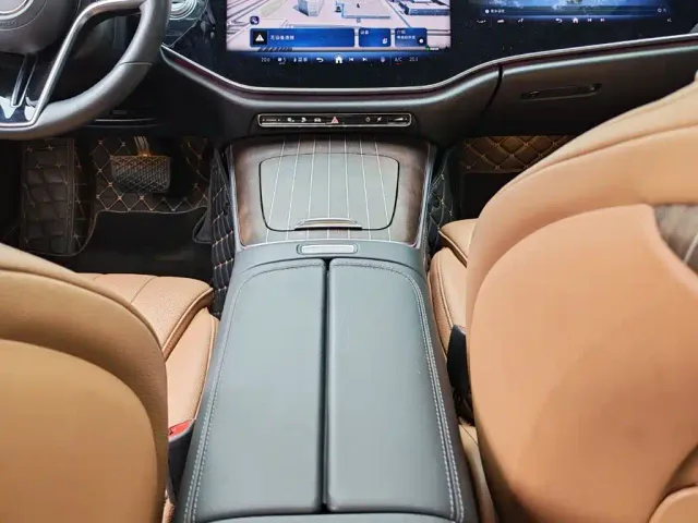 Mercedes-Benz E-Class — Фото автомобиля 18