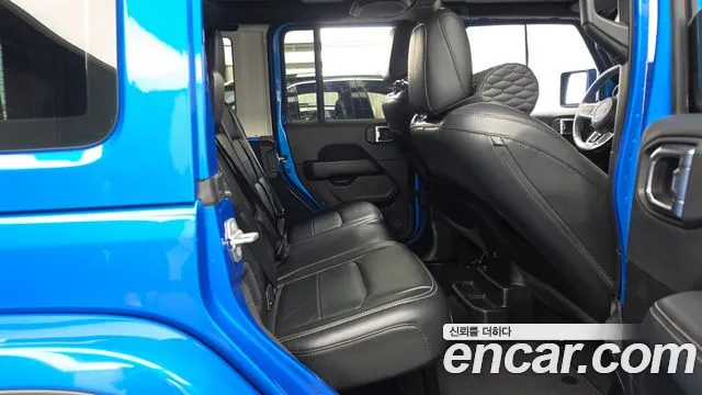 Jeep Wrangler JL — Фото автомобиля 12