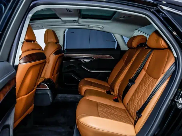 Audi A8 — Фото автомобиля 10